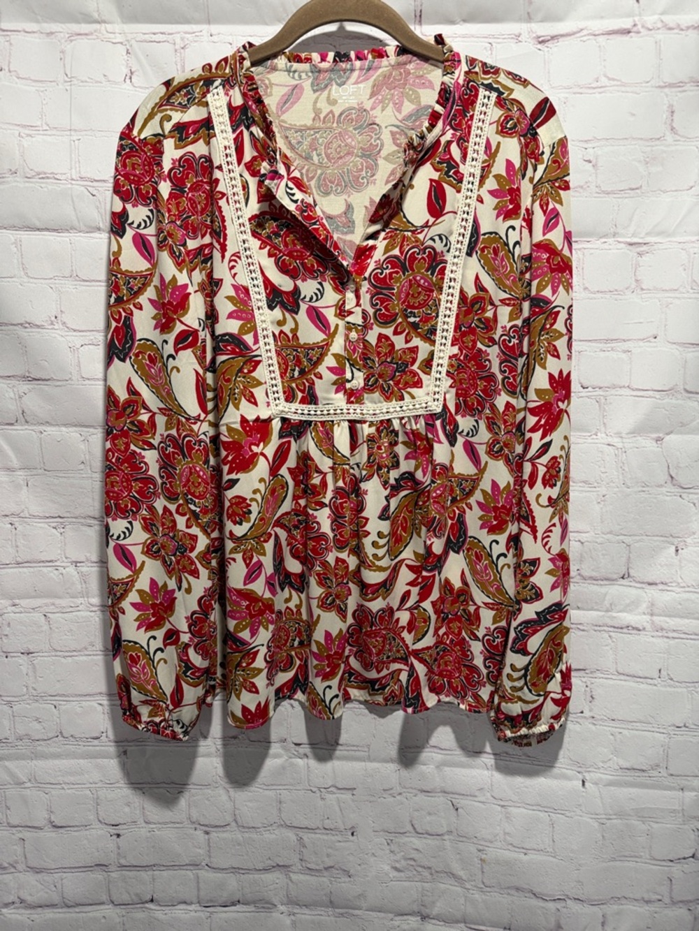 LOFT Floral Paisley Peasant Blouse in Pink,‎ Red, & Cream Womans Size Large